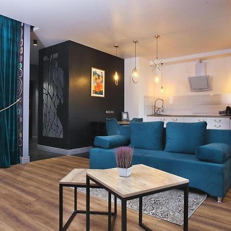 Allurapart Nivky Apartment Kyiv Exterior photo